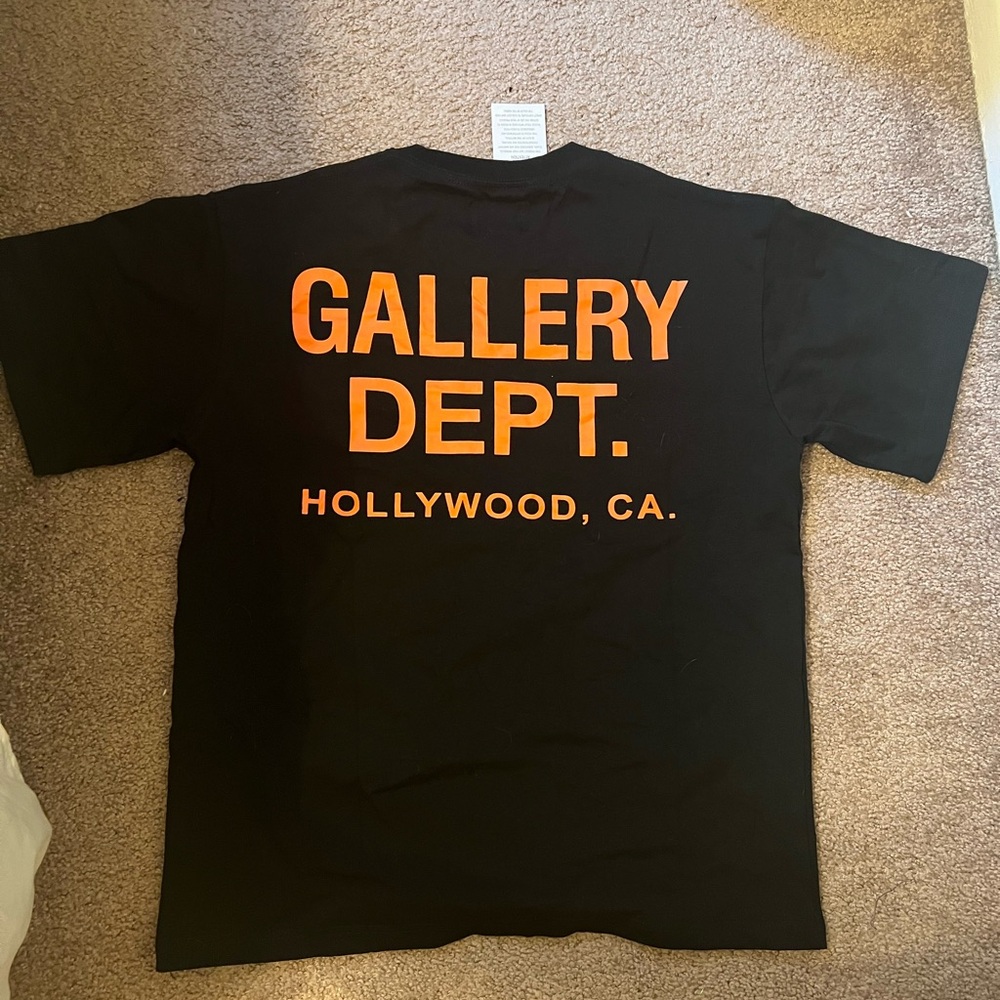 Gallery Dept T-Shirt black and red size medium.-
